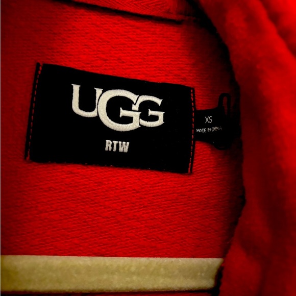 UGG Zip Up small - Picture 3 of 4